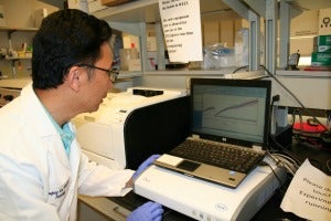 Dr. Xuefeng Liu using the RTCA SP Station